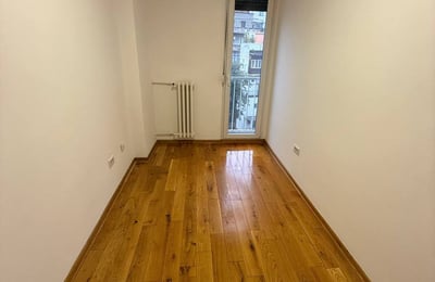 Alquiler de un cómodo apartamento de 3 habitaciones, 70 m², centro de la ciudad, Belgrado, Serbia